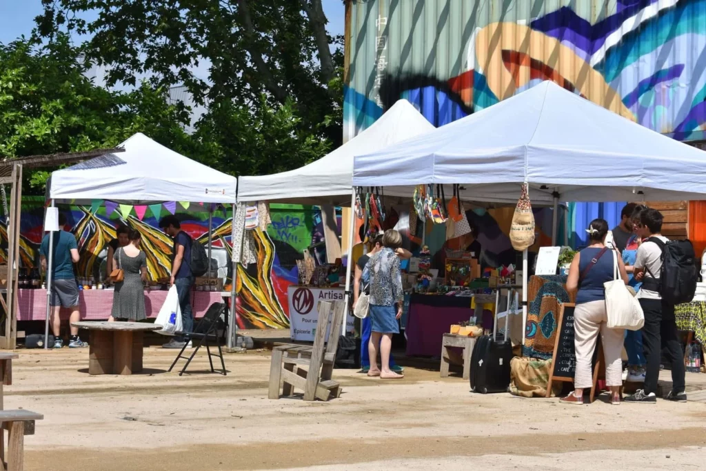 Stands des exposants du Villeur'GOOD Festival 2023, événements à Lyon sur l'écologie 