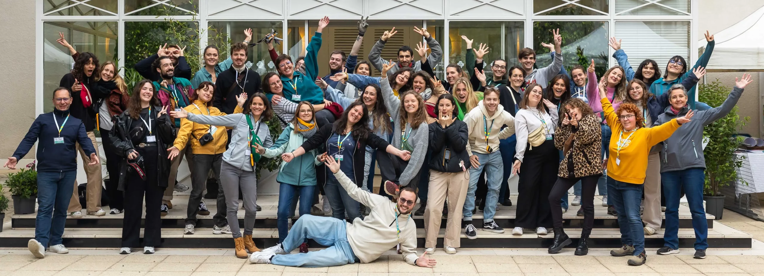 L'équipe de bénévoles de bénévoles de The Greener Good au Greener Festival 2024 au Chateau de Montchat